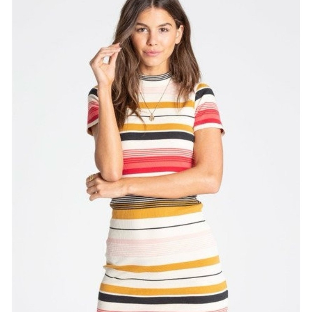 NWT Billabong Stay Golden Striped Knit Short Sleeve Dress — size medium
